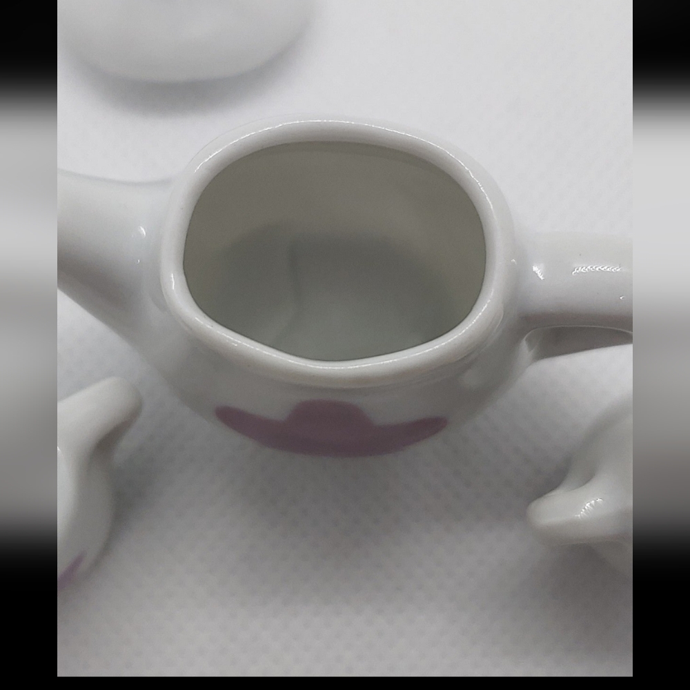 Mini Children's Tea Set - Picture 4 of 10